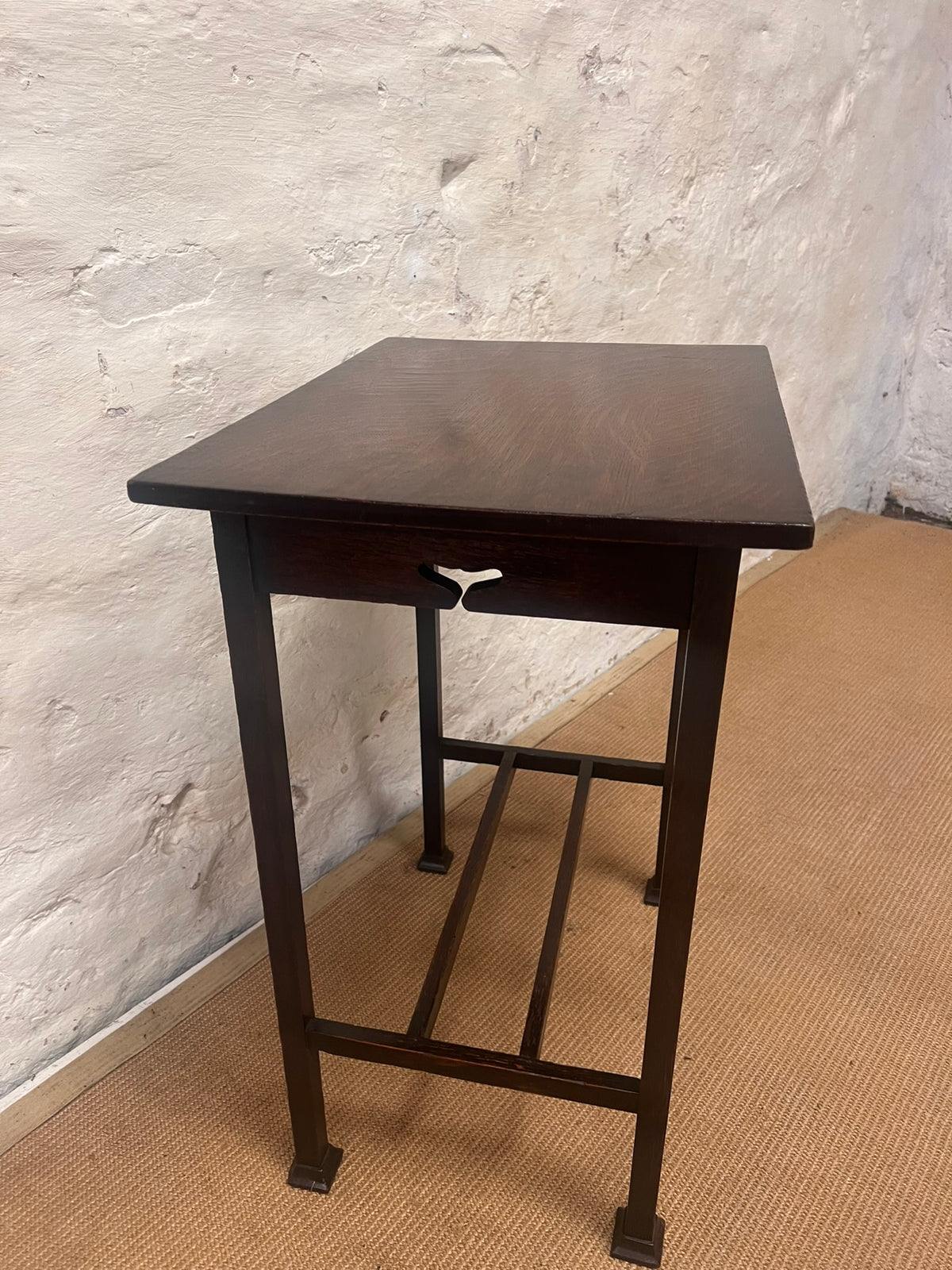 Oak Table RM 324
