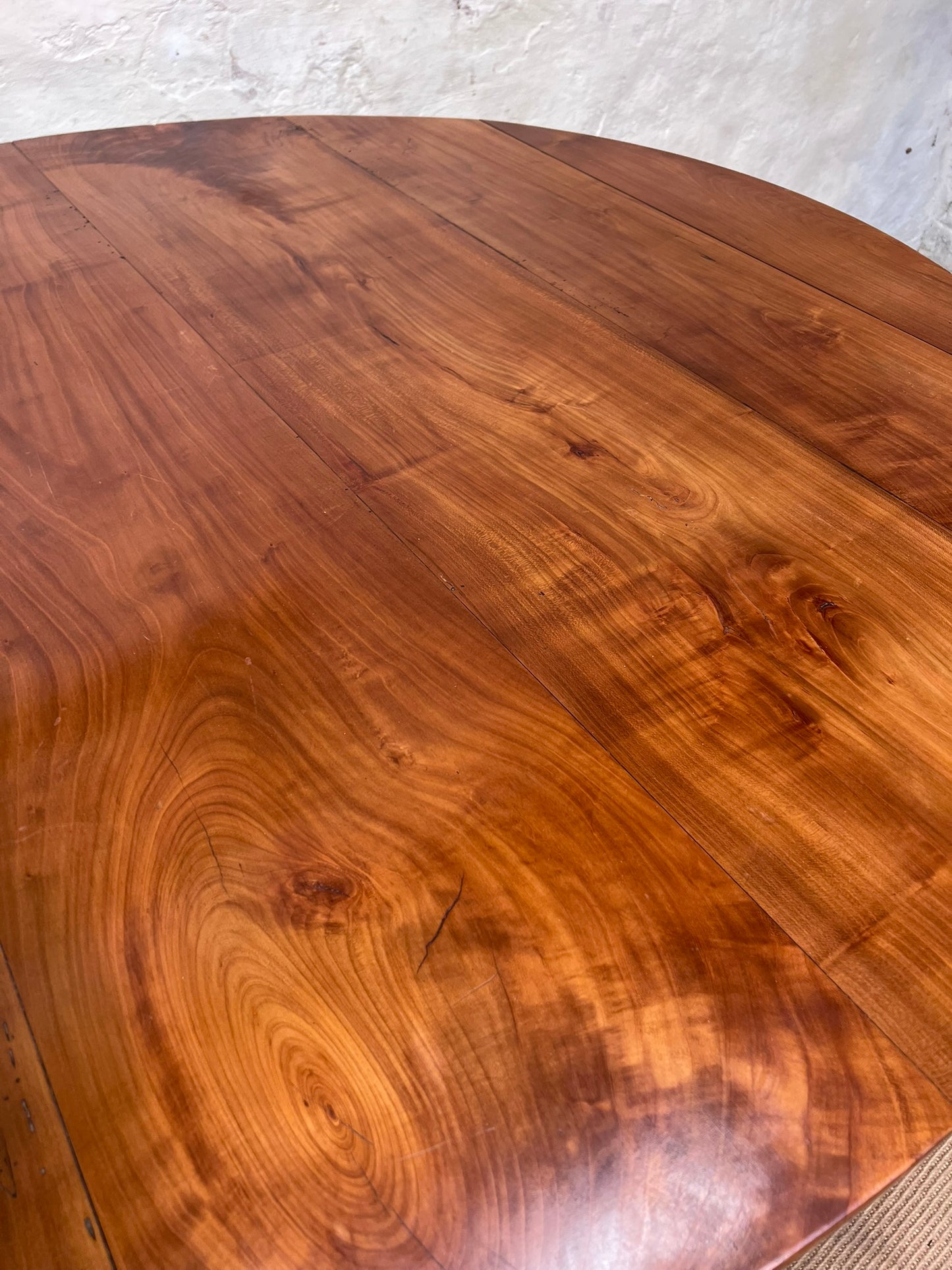 Antique Cherry Vendange Table