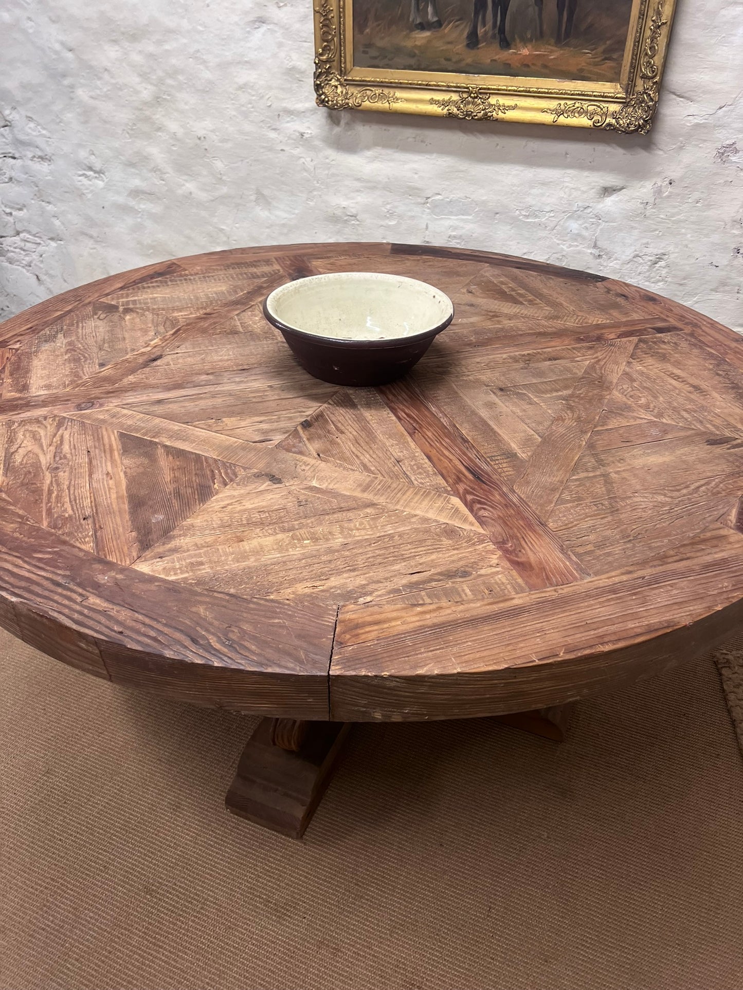 Round Pedestal Dining Table