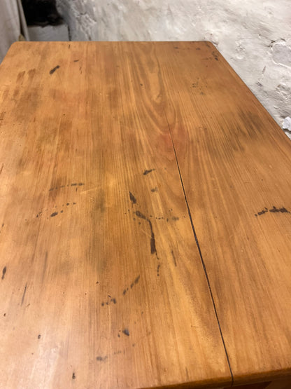 Antique Pine Table-RM 266