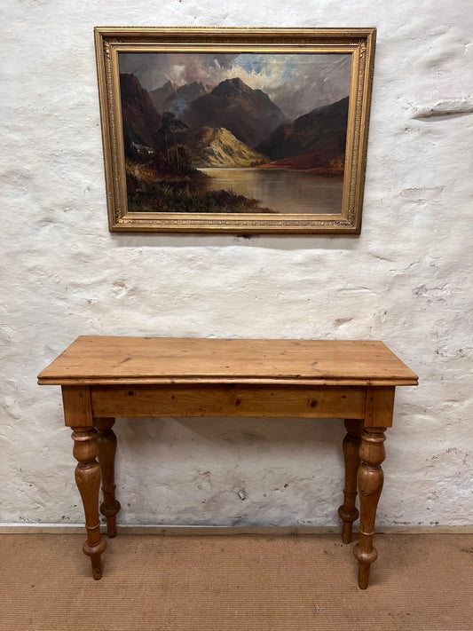Pine Side Table-RM 272