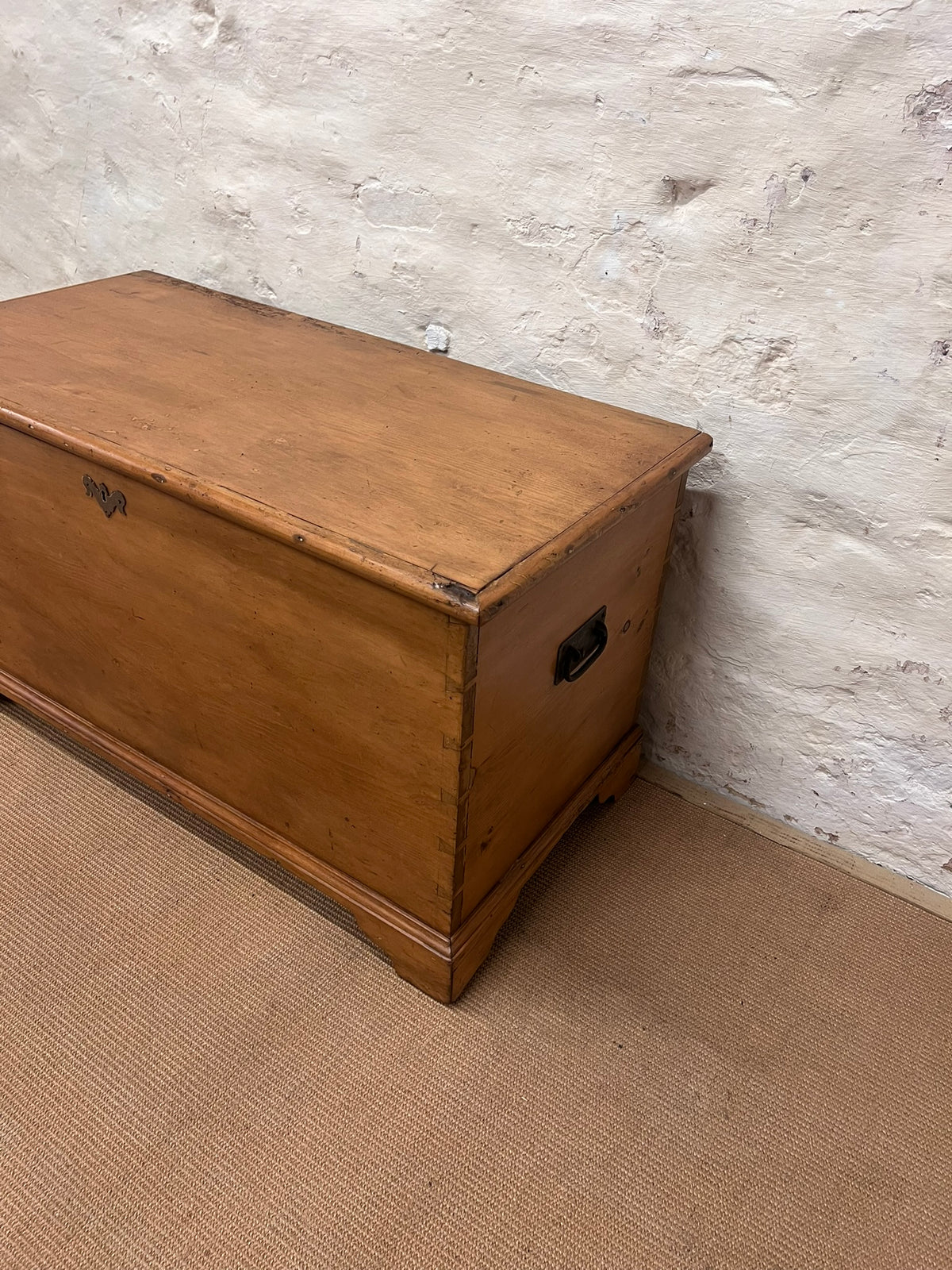 Pine Blanket Box-RM 281