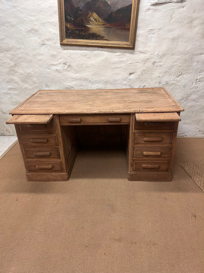 Pedestal Desk-RM 285