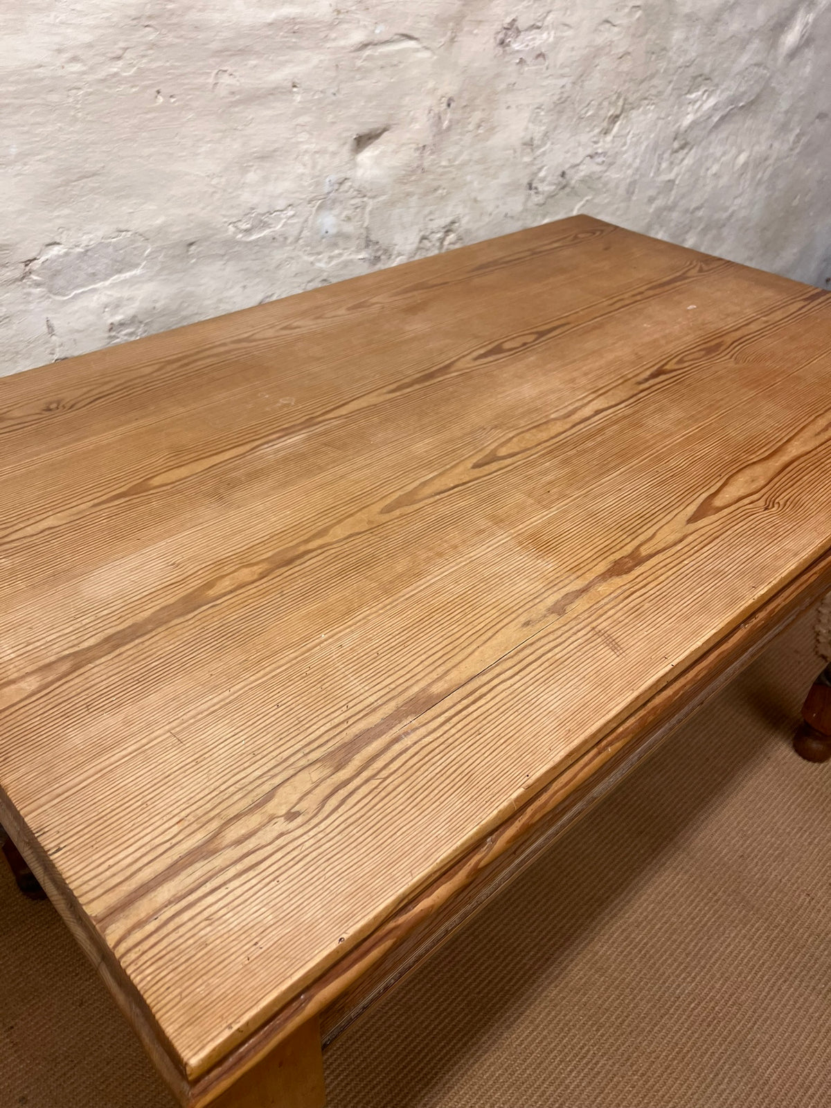 Antique Pine Table-RM 286