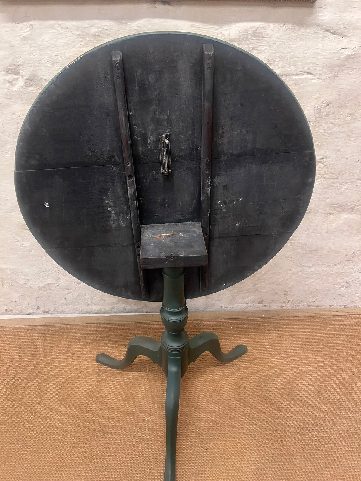 Antique Tilt Top Table-RM 294