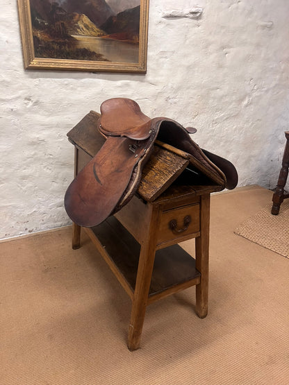 Antique Saddle Rack-RM 301