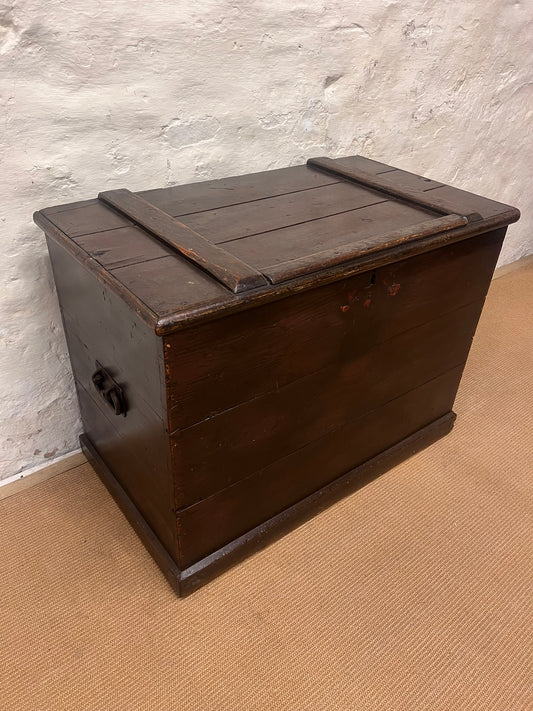 Antique Pine Strongbox chest  RM304