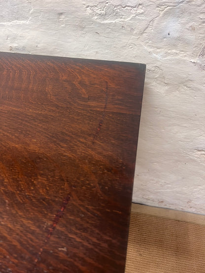 Oak Table RM 324