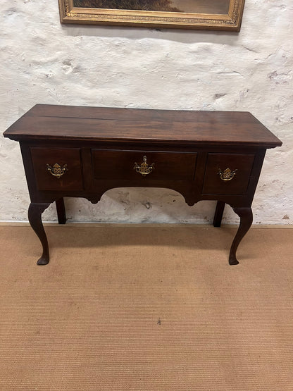 Antique Oak Sever/Sofa/Side Table RM 338