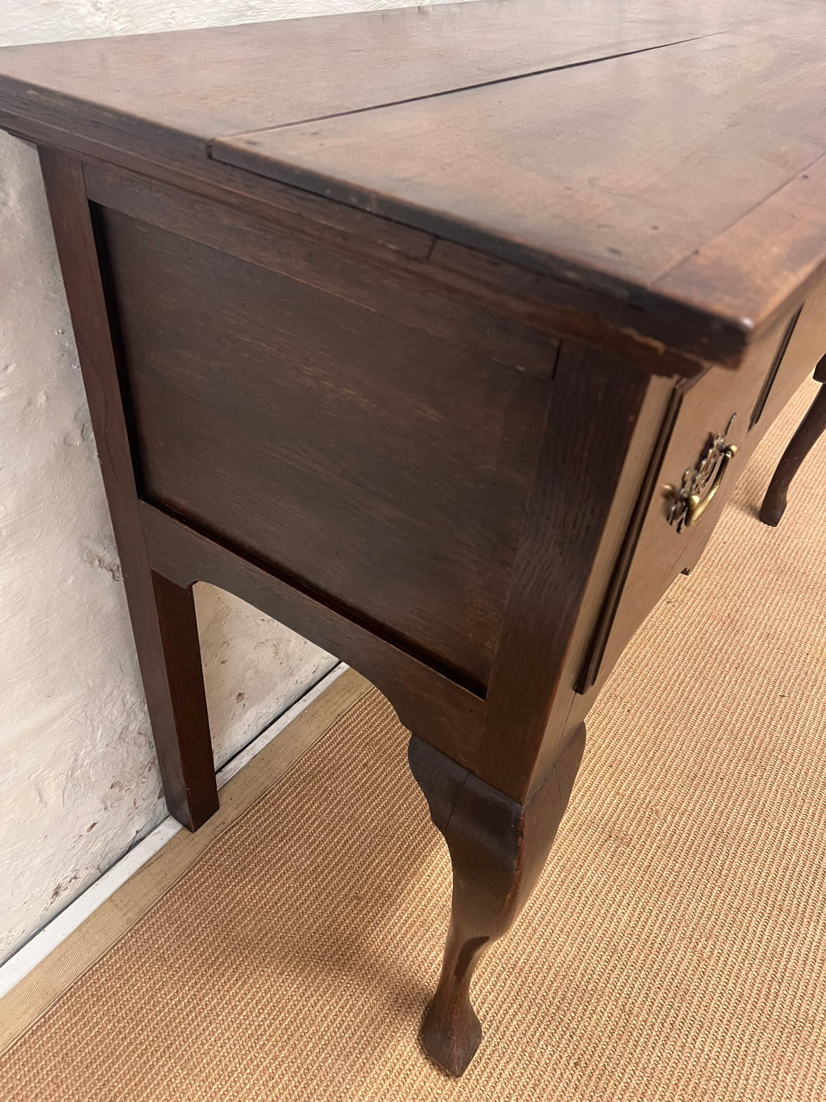 Antique Oak Sever/Sofa/Side Table RM 338