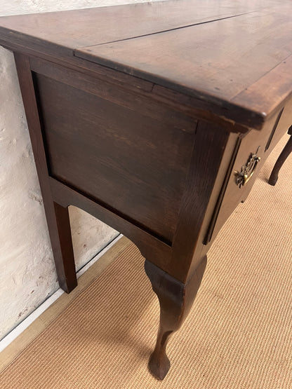 Antique Oak Sever/Sofa/Side Table RM 338