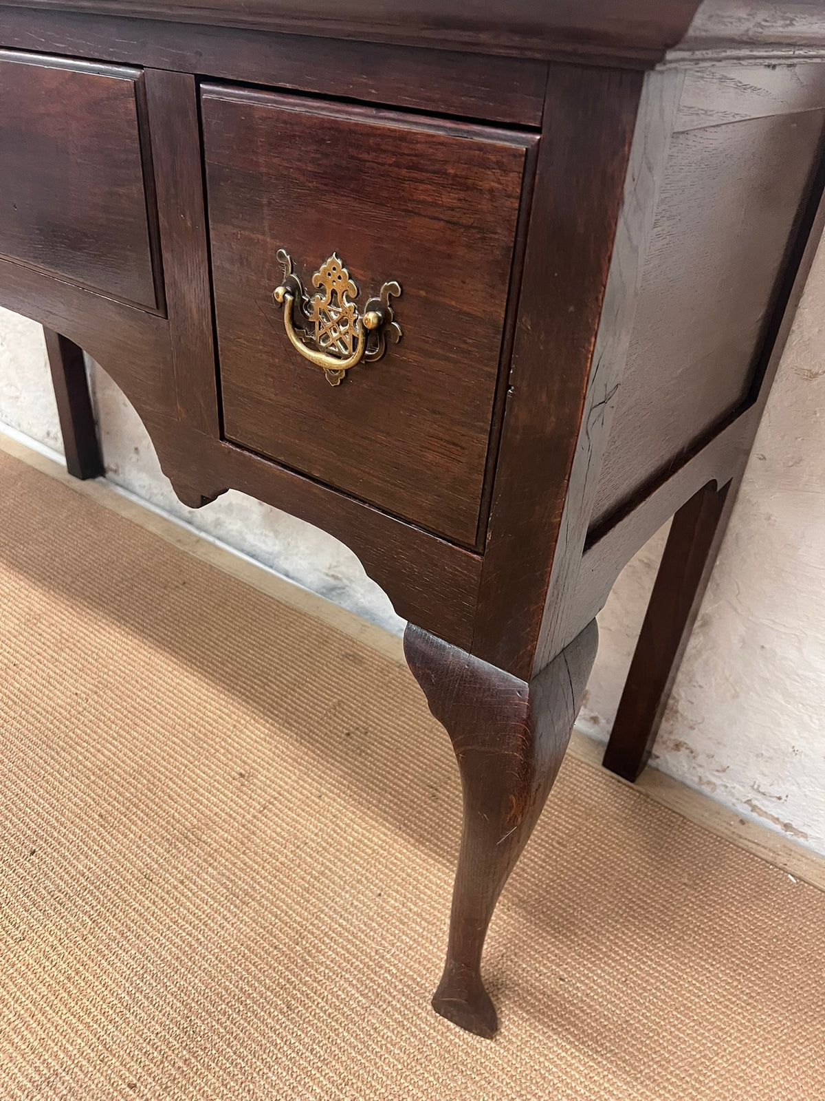 Antique Oak Sever/Sofa/Side Table RM 338
