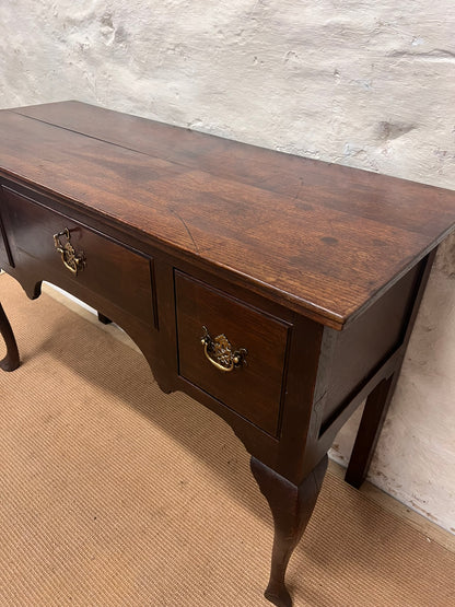 Antique Oak Sever/Sofa/Side Table RM 338