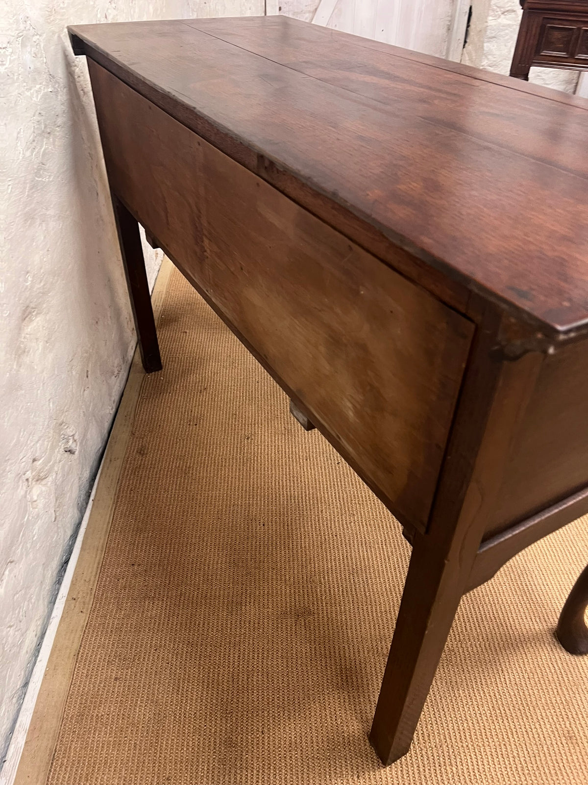 Antique Oak Sever/Sofa/Side Table RM 338