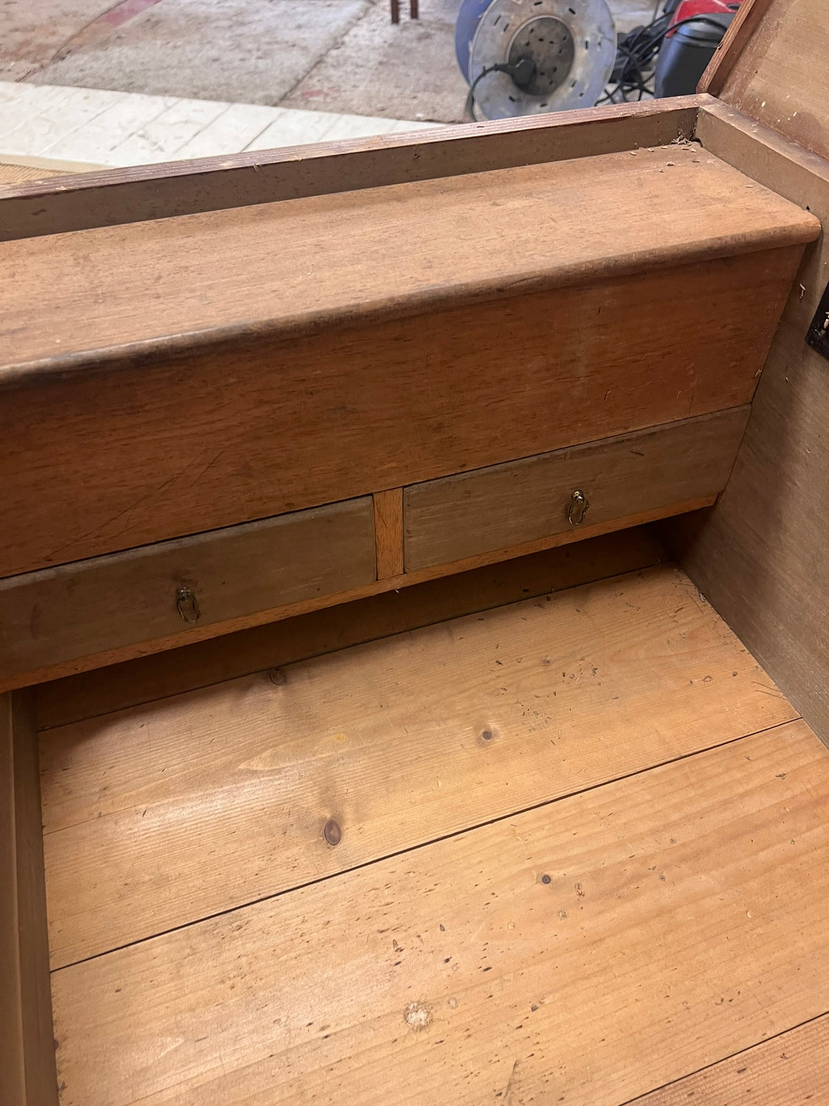 Antique Pine Trunk / Coffee table RM 339