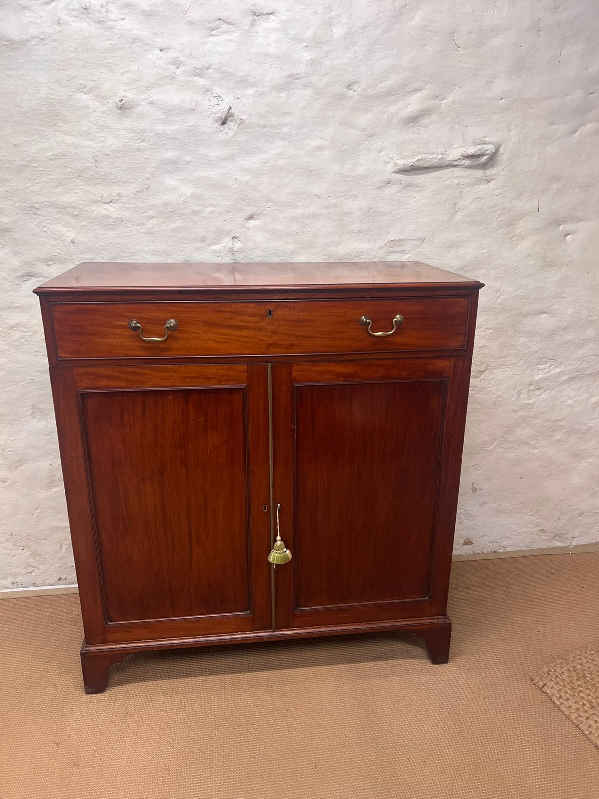 Scottish Antique Mahogany Gentleman's Linen Press Rm 346