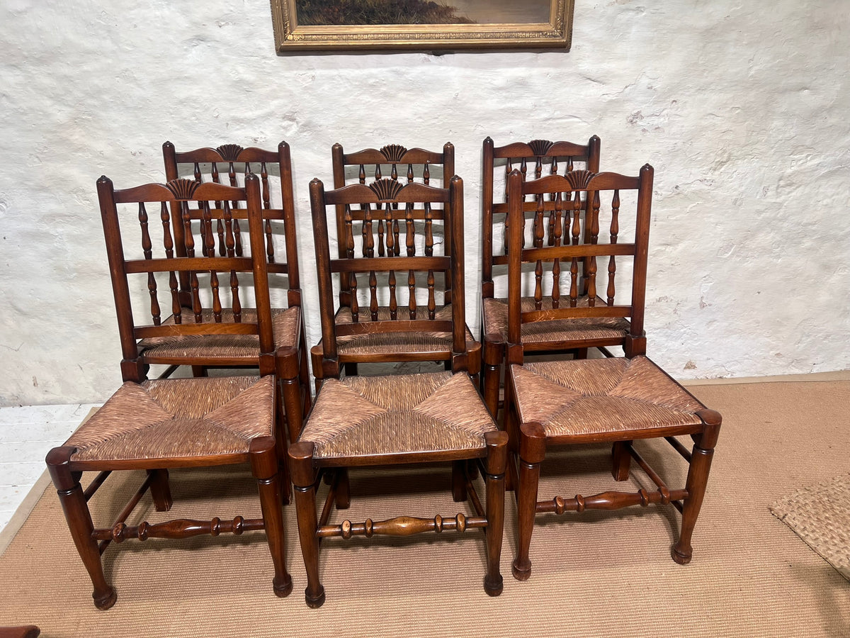 Set of 8 Chairs RM 358