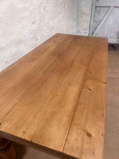 Antique Pine Table   RM 361