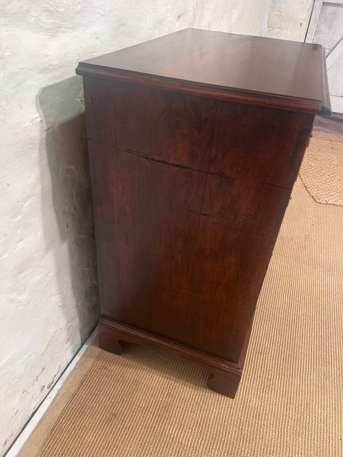 Antique Mahogany Chest of Drawers RM 364
