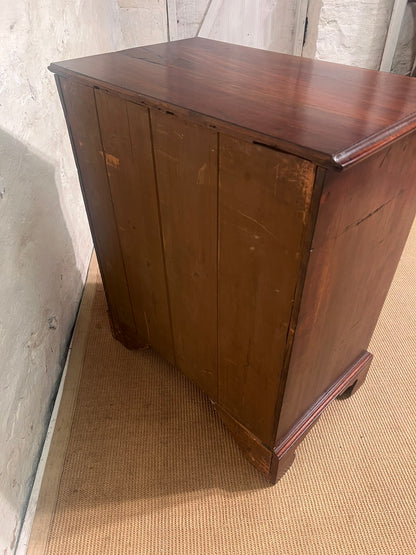 Antique Mahogany Chest of Drawers RM 364