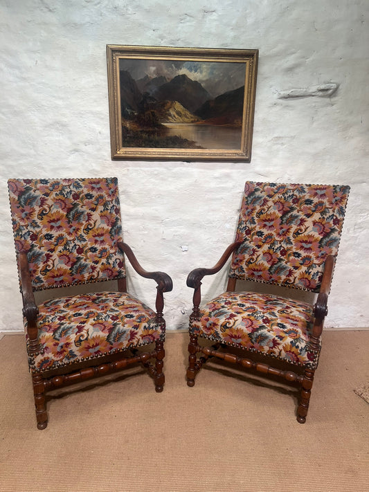 Pair of French walnut Fauteuil Arm Chairs   RM 366