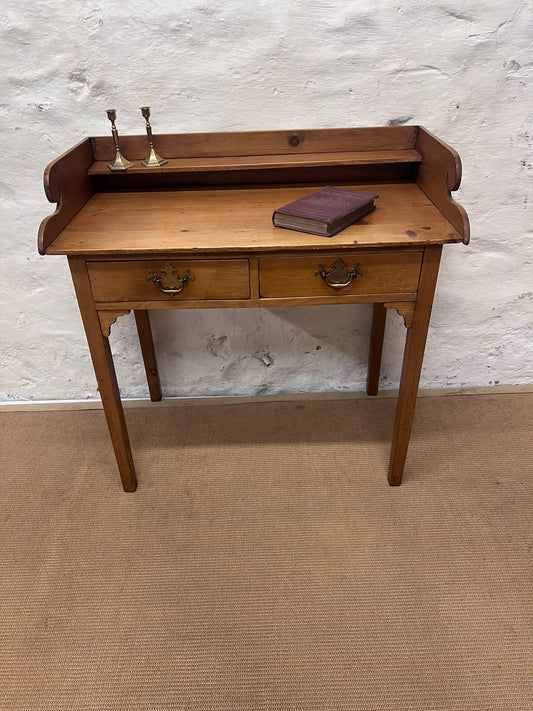 English Antique Pine Table