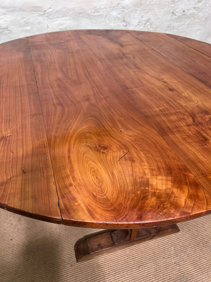 Antique Cherry Vendange Table